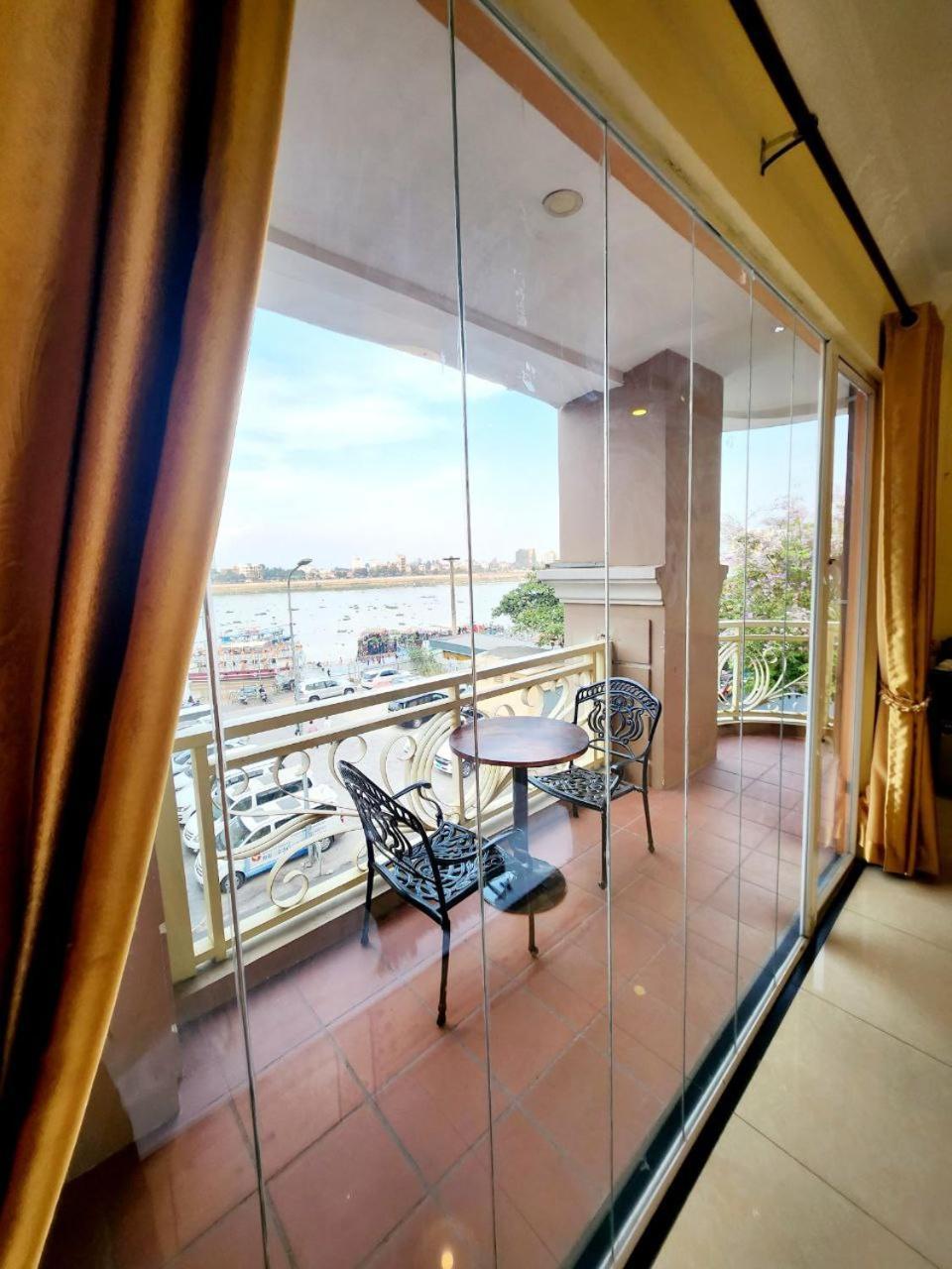 Soma Hotel Пномпень Экстерьер фото